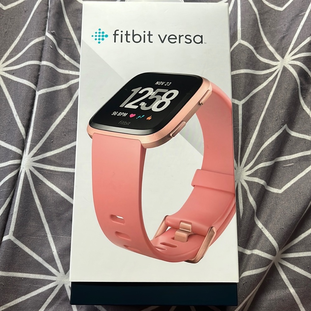 Fitbit Versa with bands & protector